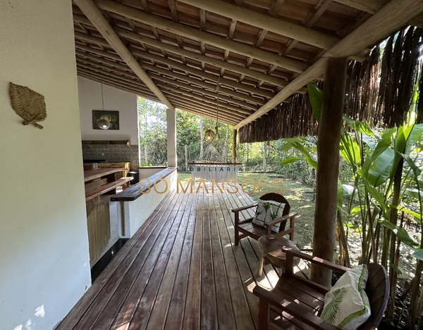 Pousada com 8 suítes à venda na Estrada dos Macacos - Trancoso/BA. 