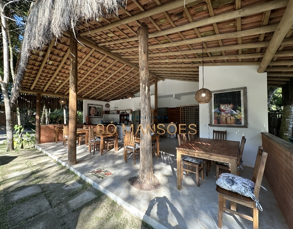 Pousada com 8 suítes à venda na Estrada dos Macacos - Trancoso/BA. 