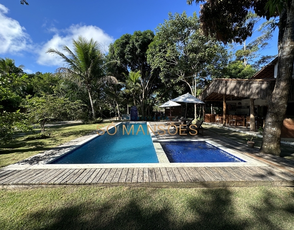 Pousada com 8 suítes à venda na Estrada dos Macacos - Trancoso/BA. 