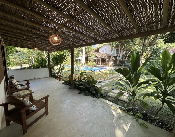 Pousada com 8 suítes à venda na Estrada dos Macacos - Trancoso/BA. 