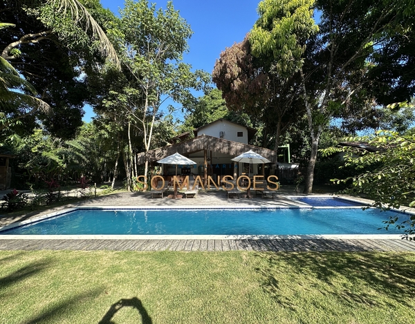 Pousada com 8 suítes à venda na Estrada dos Macacos - Trancoso/BA. 