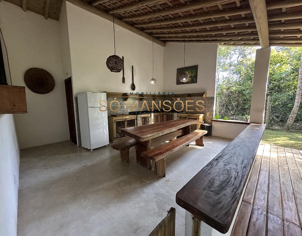 Pousada com 8 suítes à venda na Estrada dos Macacos - Trancoso/BA. 