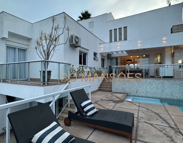 Casa de Alto Padrão de 330 m² à Venda com 3 Suítes e Vista para o Mar no Condomínio Quintas do Sol, Nova Lima - MG