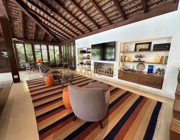 Casa de 750m² à venda no condomínio Outeiro das Brisas - Trancoso/BA