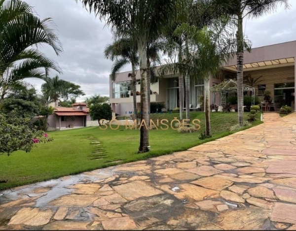 Casa de Alto Padrão de 500 m² à Venda com 1 Suíte e Espaço Gourmet no Braúnas, Belo Horizonte - MG