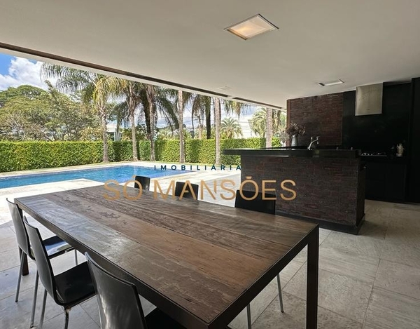 LUXUOSA CASA EM ALPHAVILLE, NOVA LIMA - OPORTUNIDADE ÚNICA.