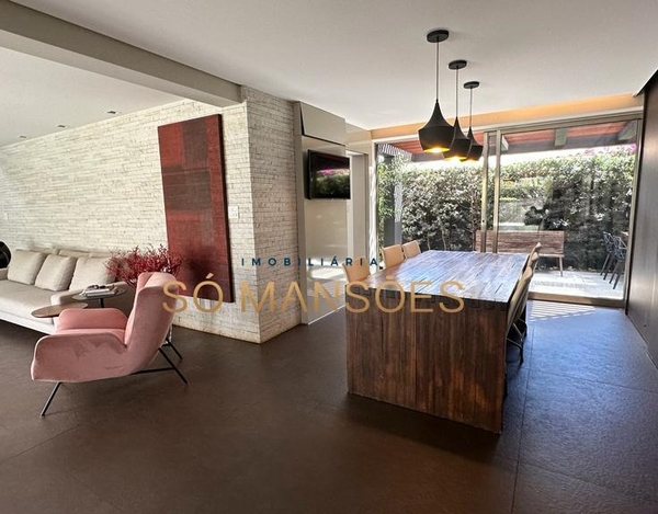 LUXUOSA CASA EM ALPHAVILLE, NOVA LIMA - OPORTUNIDADE ÚNICA.