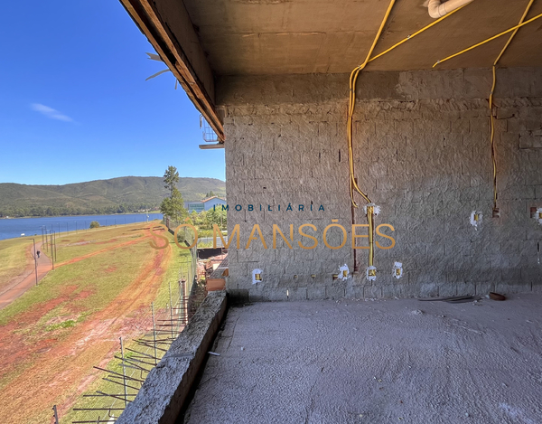 CASA DE LUXO EM CONSTRUÇÃO NO ALPHAVILLE LAGOA DOS INGLESES - OPORTUNIDADE ÚNICA