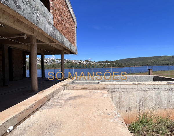 CASA DE LUXO EM CONSTRUÇÃO NO ALPHAVILLE LAGOA DOS INGLESES - OPORTUNIDADE ÚNICA