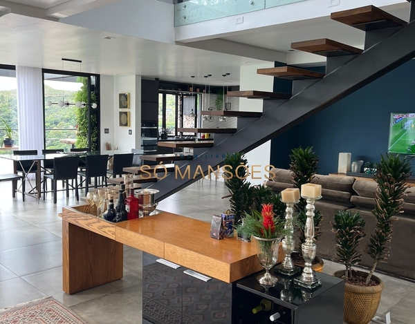 Casa de 409m² à venda no condomínio Conde - Nova Lima/MG.
