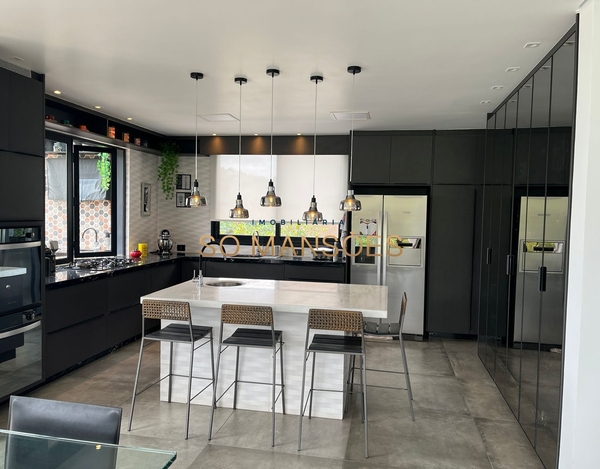 Casa de 409m² à venda no condomínio Conde - Nova Lima/MG.