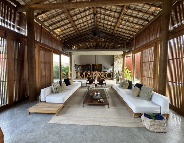 Bela casa à venda no condomínio Altos de Trancoso - Trancoso/BA