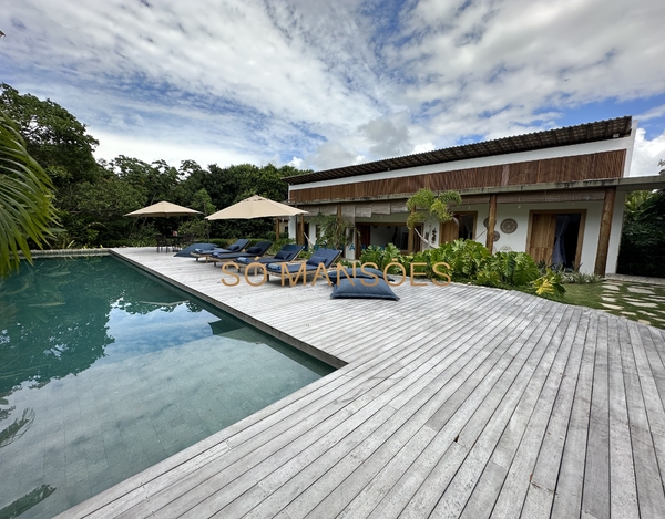 Bela casa à venda no condomínio Altos de Trancoso - Trancoso/BA