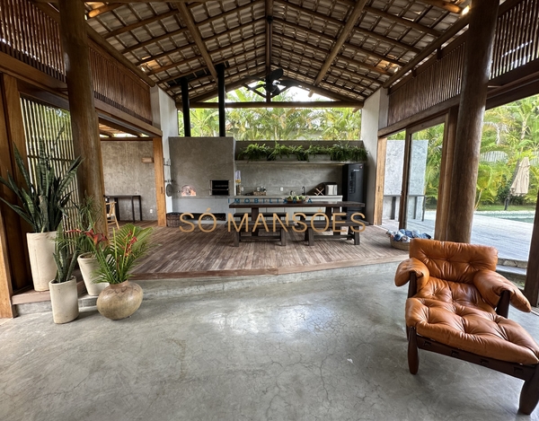 Bela casa à venda no condomínio Altos de Trancoso - Trancoso/BA