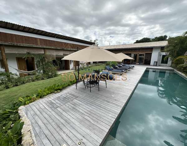 Bela casa à venda no condomínio Altos de Trancoso - Trancoso/BA