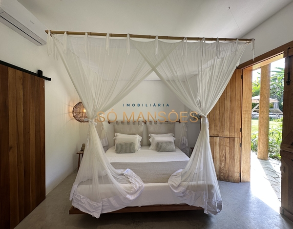 Bela casa à venda no condomínio Altos de Trancoso - Trancoso/BA