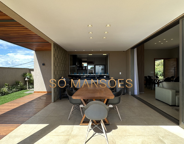 MAGNÍFICA CASA LINEAR MOBILIADA À VENDA NO ALPHAVILLE LAGOA DOS INGLESES