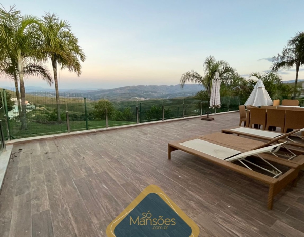 CASA À VENDA NO CONDOMÍNIO VALE DOS CRISTAIS NOVA LIMA