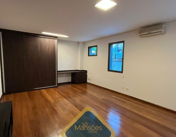 CASA À VENDA NO CONDOMÍNIO VALE DOS CRISTAIS NOVA LIMA