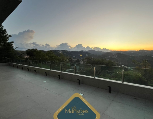 CASA À VENDA NO CONDOMÍNIO VALE DOS CRISTAIS NOVA LIMA