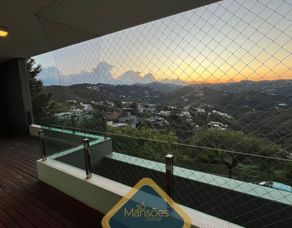 CASA À VENDA NO CONDOMÍNIO VALE DOS CRISTAIS NOVA LIMA