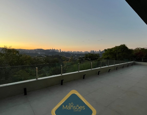 CASA À VENDA NO CONDOMÍNIO VALE DOS CRISTAIS NOVA LIMA