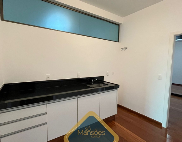 CASA À VENDA NO CONDOMÍNIO VALE DOS CRISTAIS NOVA LIMA