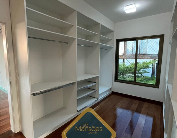 CASA À VENDA NO CONDOMÍNIO VALE DOS CRISTAIS NOVA LIMA