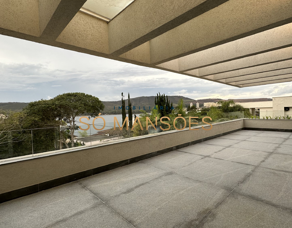 Magnífica casa a venda com vista para lagoa no Alphaville Lagoa dos Ingleses.