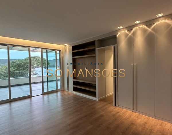 MAGNÍFICA CASA À VENDA COM VISTA PARA A LAGOA NO ALPHAVILLE LAGOA DOS INGLESES