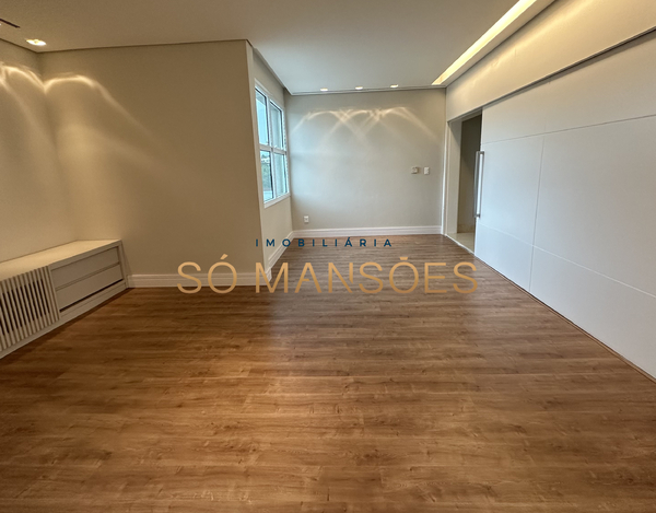 MAGNÍFICA CASA À VENDA COM VISTA PARA A LAGOA NO ALPHAVILLE LAGOA DOS INGLESES