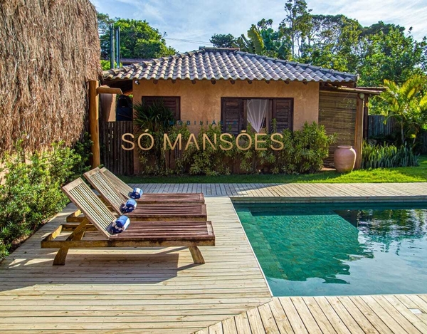 Casa de 209m2 vendida no condomínio Coqueiral - Trancoso/BA. 