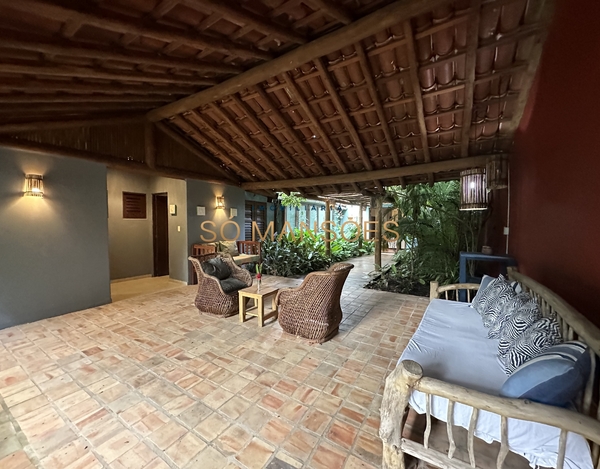 Casa de 298m² à venda no bairro Colina - Trancoso/BA. 