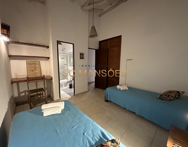 Casa de 298m² à venda no bairro Colina - Trancoso/BA. 