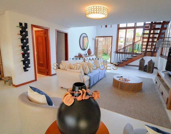 Linda casa de 380m² à venda no condomínio Outeiro das Brisas -Trancoso/BA.