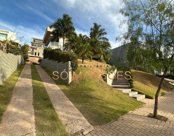 Excelente casa  a venda no condomínio Quintas do Sol em Nova Lima.