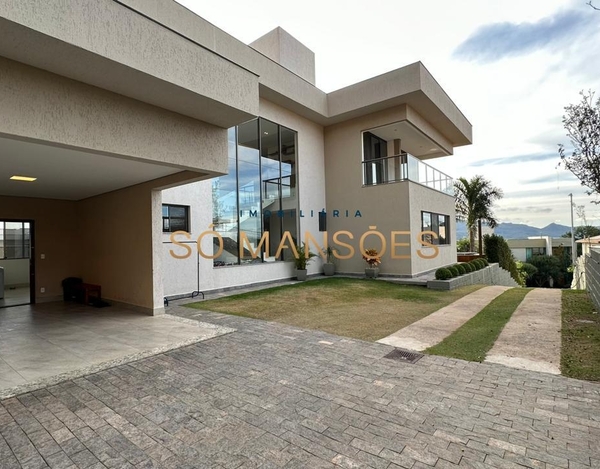 Excelente casa  a venda no condomínio Quintas do Sol em Nova Lima.