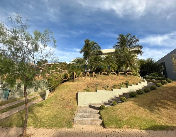 Excelente casa  a venda no condomínio Quintas do Sol em Nova Lima.