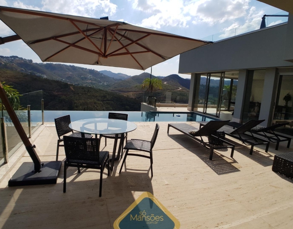 Casa de 802m² à venda no Vale dos Cristais.