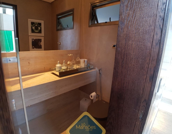 Casa de 802m² à venda no Vale dos Cristais.