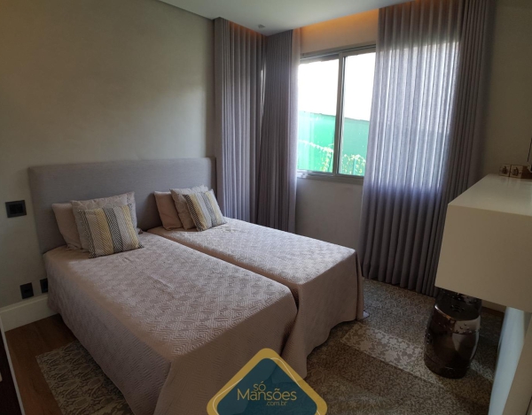 Casa de 802m² à venda no Vale dos Cristais.