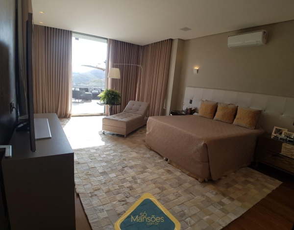 Casa de 802m² à venda no Vale dos Cristais.