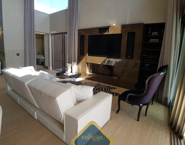 Casa de 802m² à venda no Vale dos Cristais.