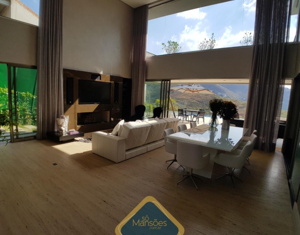 Casa de 802m² à venda no Vale dos Cristais.