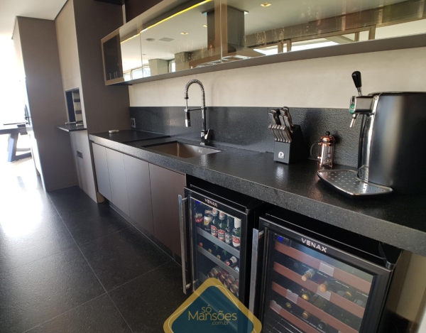 Casa de 802m² à venda no Vale dos Cristais.