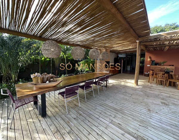 Belíssima casa de 690m² à venda na Estrada dos Macacos - Trancoso/BA.