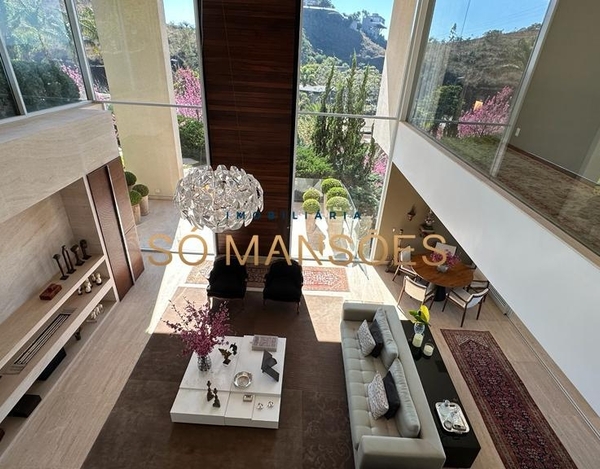 EXCLUSIVIDADE ÚNICA! CASA LUXUOSA COM VISTA INCOMPARÁVEL NO CONDOMÍNIO RIVEIRA.