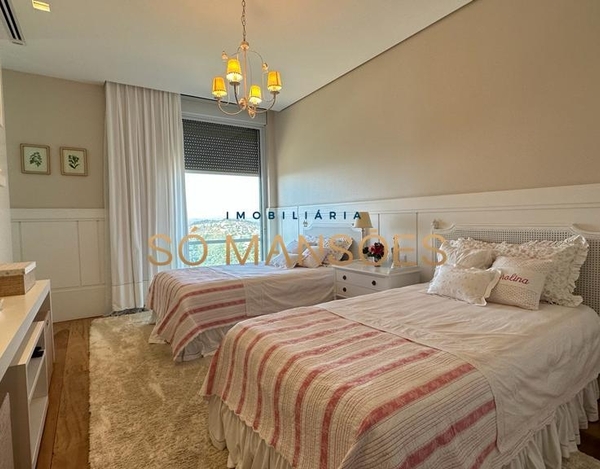 EXCLUSIVIDADE ÚNICA! CASA LUXUOSA COM VISTA INCOMPARÁVEL NO CONDOMÍNIO RIVEIRA.