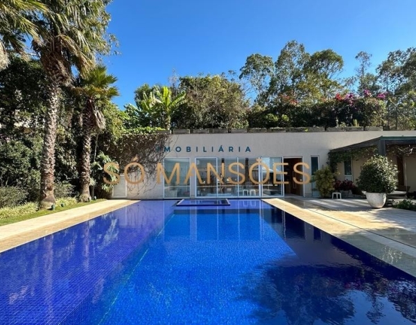 Casa de Luxo de 1.172 m² à Venda com 5 Suítes e Vista Panorâmica no Riviera, Nova Lima - MG