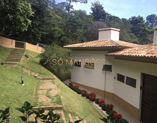 Excelente casa a venda no condomínio Canto das Aguas em Rio Acima.